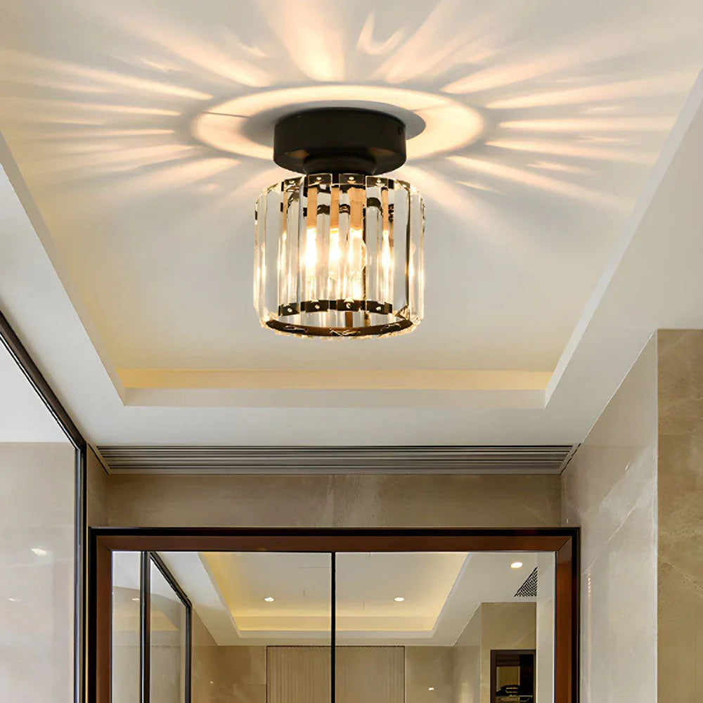 Moderna Lámpara De Techo De Cristal Con Detalles En Dorado Y Negro : Iluminación Con Estilo Para Su Hogar Luz De Techo De Cristal Con Detalles En Dorado Y Negro