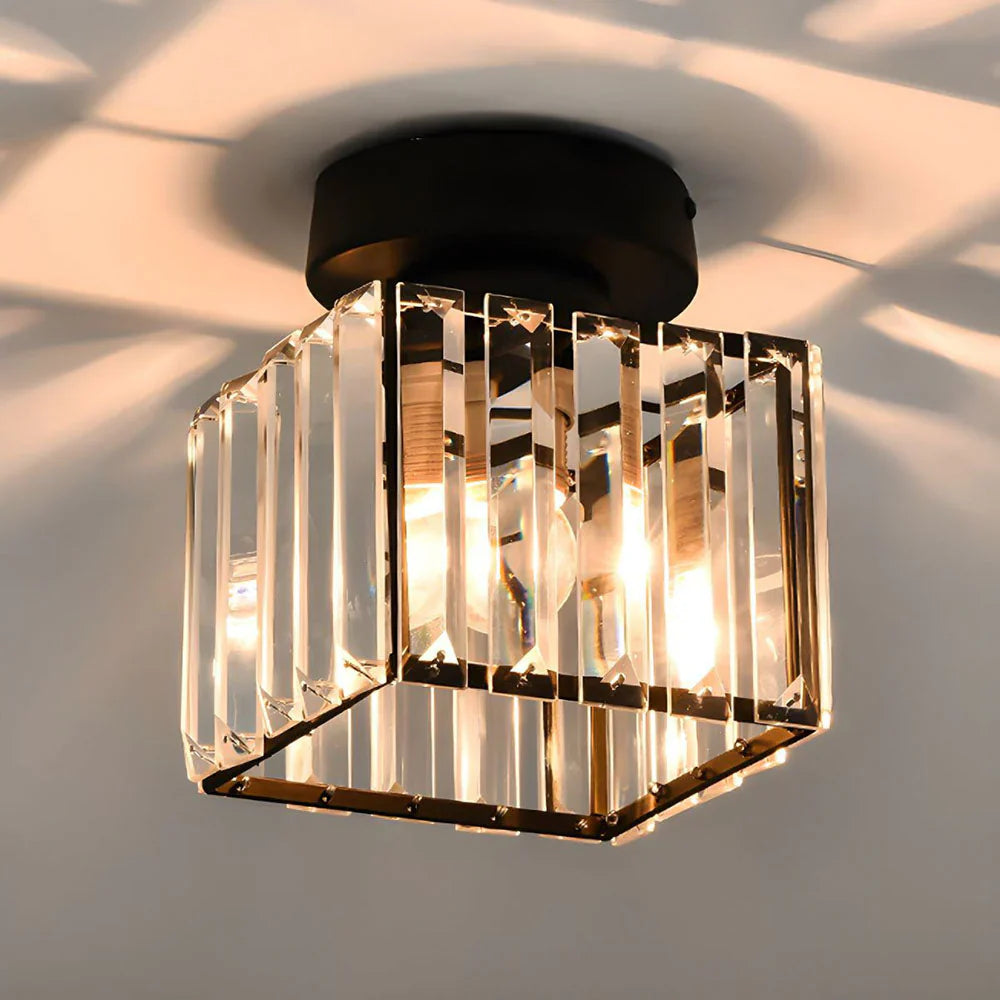 Moderna Lámpara De Techo De Cristal Con Detalles En Dorado Y Negro : Iluminación Con Estilo Para Su Hogar Luz De Techo De Cristal Con Detalles En Dorado Y Negro