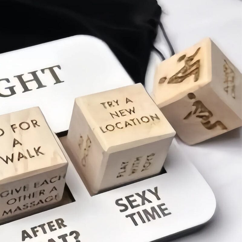 Noble Juego De Dados Para Una Cita Nocturna - Ideas Románticas Y Lúdicas Para Parejas