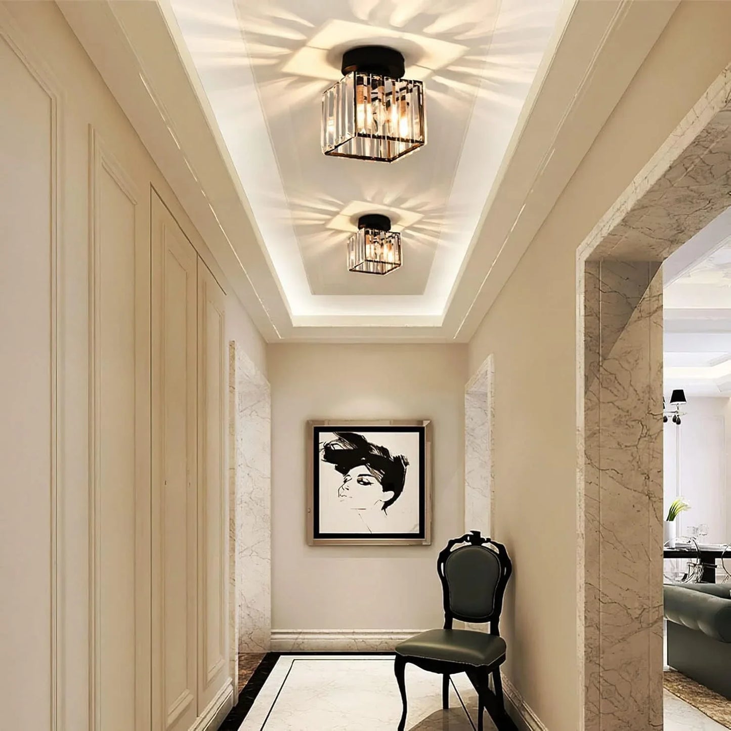Moderna Lámpara De Techo De Cristal Con Detalles En Dorado Y Negro : Iluminación Con Estilo Para Su Hogar Luz De Techo De Cristal Con Detalles En Dorado Y Negro