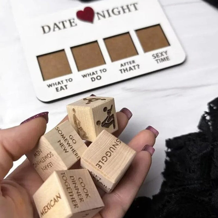 Noble Juego De Dados Para Una Cita Nocturna - Ideas Románticas Y Lúdicas Para Parejas