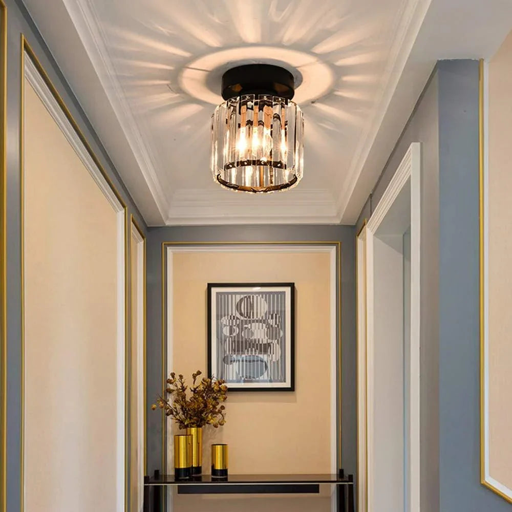 Moderna Lámpara De Techo De Cristal Con Detalles En Dorado Y Negro : Iluminación Con Estilo Para Su Hogar Luz De Techo De Cristal Con Detalles En Dorado Y Negro