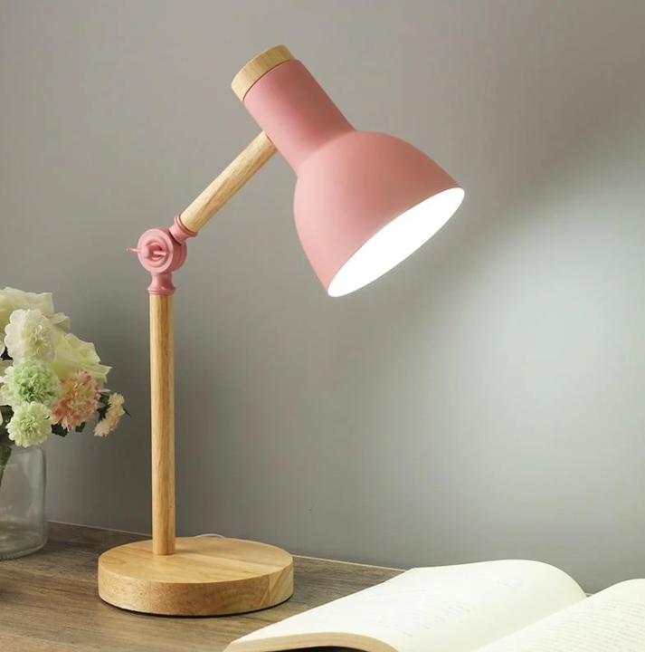 Lámpara de Sobremesa Escandinava Hecha de Madera