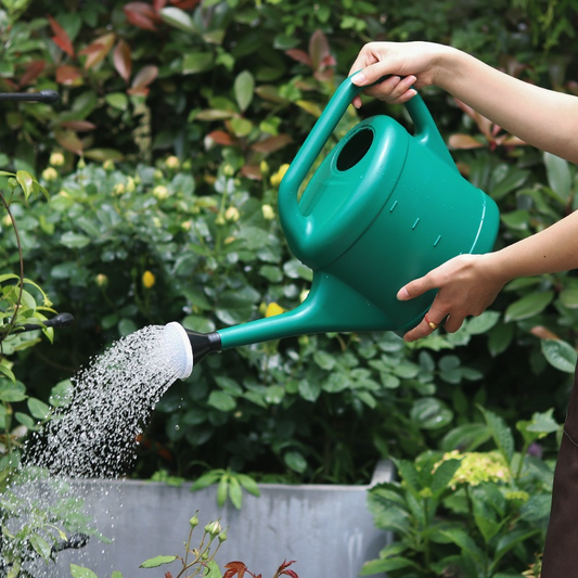 Lata de Riego de Gran Volumen con Caño Largo - de Plástico para el Mantenimiento Del Jardín