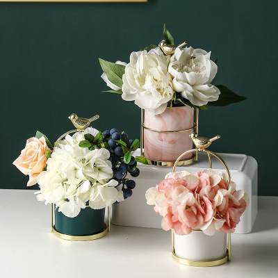 Maceta De Flores Con Diseño De Pájaro Para Una Decoración Con Estilo