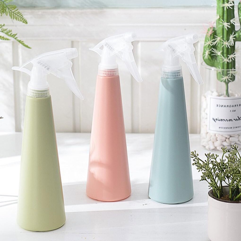 Botella Pulverizadora Para Plantas Con Un Diseñ