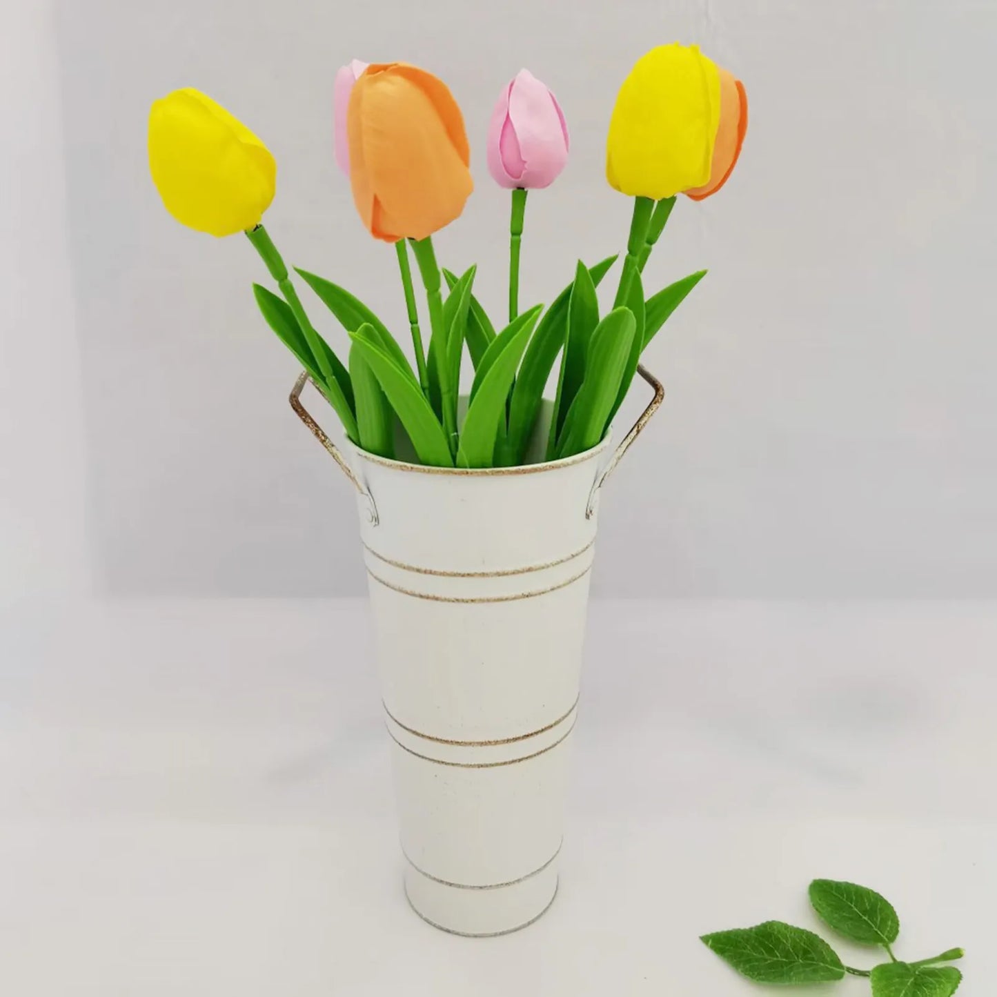 Cubo de Flores de Hierro Retro con Asas - Macetero de Metal Decorativo para el Hogar