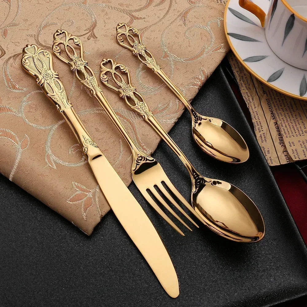 Lujoso Juego De Cubiertos De Oro De 24 Piezas Con Elegante Decoración