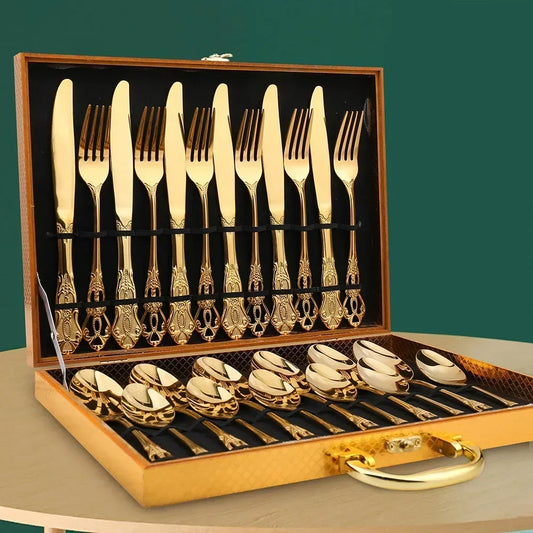 Lujoso Juego De Cubiertos De Oro De 24 Piezas Con Elegante Decoración