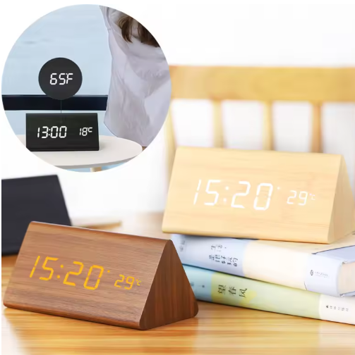 Reloj de Madera Led con Activación por Voz