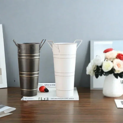 Cubo de Flores de Hierro Retro con Asas - Macetero de Metal Decorativo para el Hogar