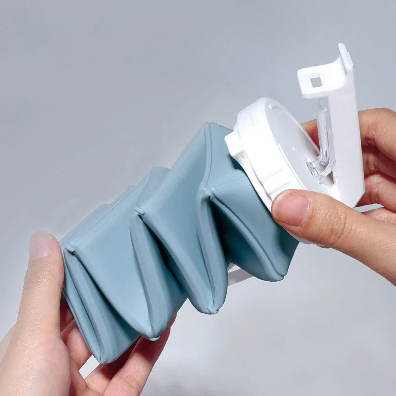 Práctico Biberón de Silicona Plegable para Llevar