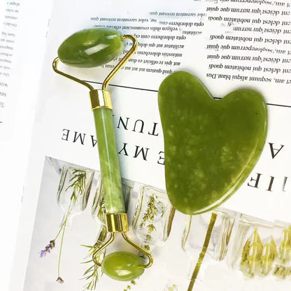 Set Gua Sha y Rodillo de Jade Instant Glow para una Piel Radiante y una Relajación Natural