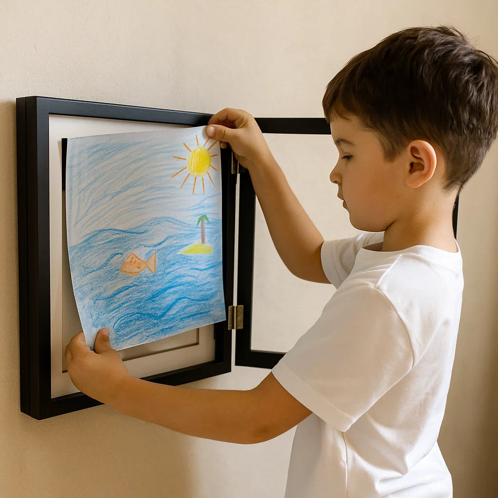Marco de exhibición de arte infantil ⎜ Marco de fotos abatible con espacio de almacenamiento para dibujos y proyectos creativos